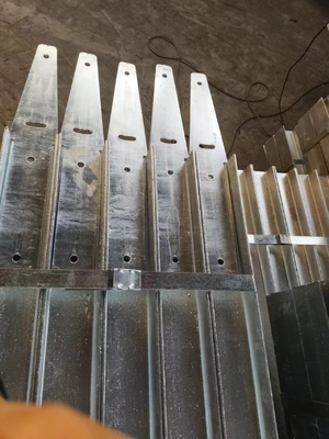 10mm Sleeper Ferroviário Bracket Galvanizado Personalizado para Cercas