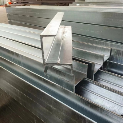 Postes de canto de concreto laminado a quente resistentes à ferrugem para ângulos de 45° e 90°