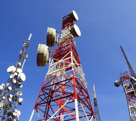 Torre de Aço Angular de Quatro Colunas com Dispositivo de Proteção contra Raios